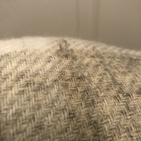 BNWT Love and Lore Wrap - Picture 5 of 5